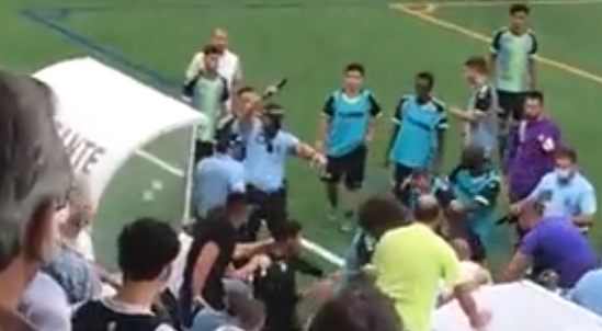 (VÍDEOS) Una tangana en Portugal acaba con nueve disparos al aire y un futbolista encañonado por los agentes