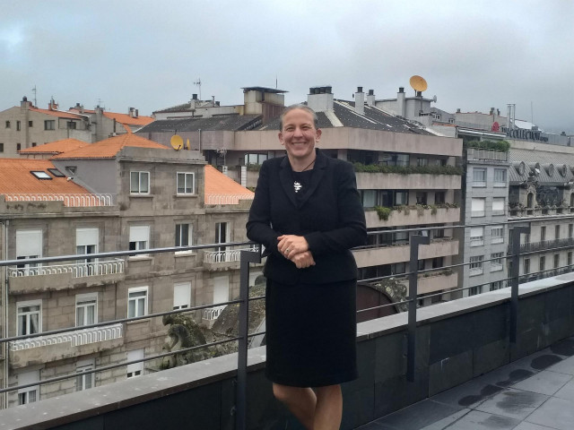 La directora ejecutiva de la Agencia Europea de Control de la Pesca (EFCA), Susan Steele, que tomó posesión de su cargo el 1 de septiembre de 2021, en la sede del organismo en Vigo.