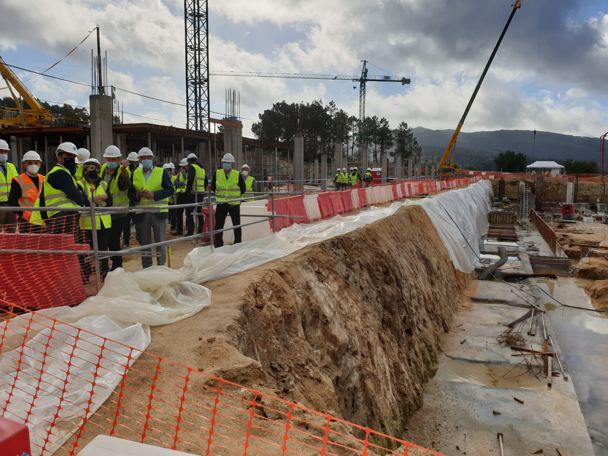 Ethel Vázquez visita las obras del Gran Montecelo en Pontevedra