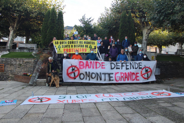 Marcha en contra de la insalación de eólicos en Monte Grande (Ourense)