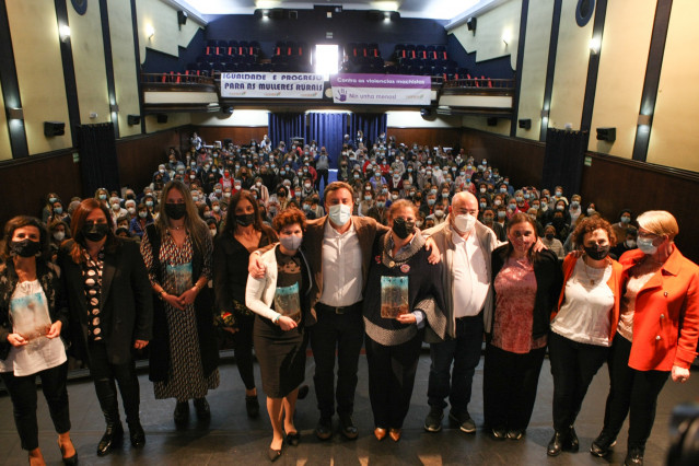 Homenaje a las mujeres del rural en el CIne Alovi, en As Pontes (A Coruña)