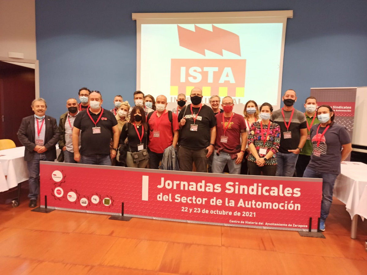 Foto participantes encontro sindical del sector de la automociu00f3n el 23 de octubre de 2021 en Zaragoza