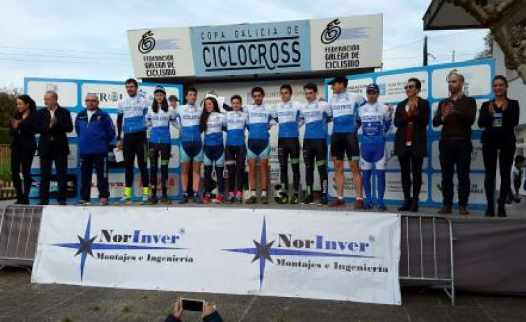Mauro González e Lucía Vázquez proclamáronse campións galegos Elite de ciclocross en Ferrol