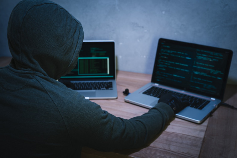 Desarticulada una organización criminal que estafó 86.000 euros desde A Coruña