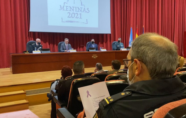 El delegado del Gobierno en Galicia, José Miñones, inaugura unas jornadas formativas sobre violencia de género