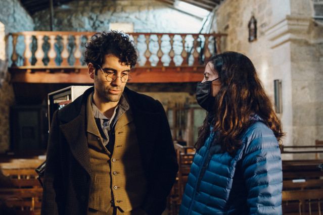 Tamar Novas y Ángeles Huertas en el rodaje de 'O corpo aberto'