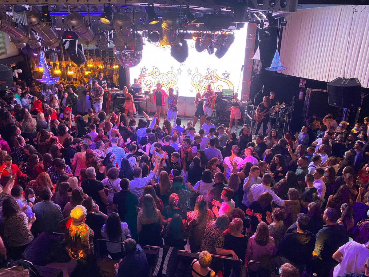 Una reciente noche de fiesta en una discoteca gallega