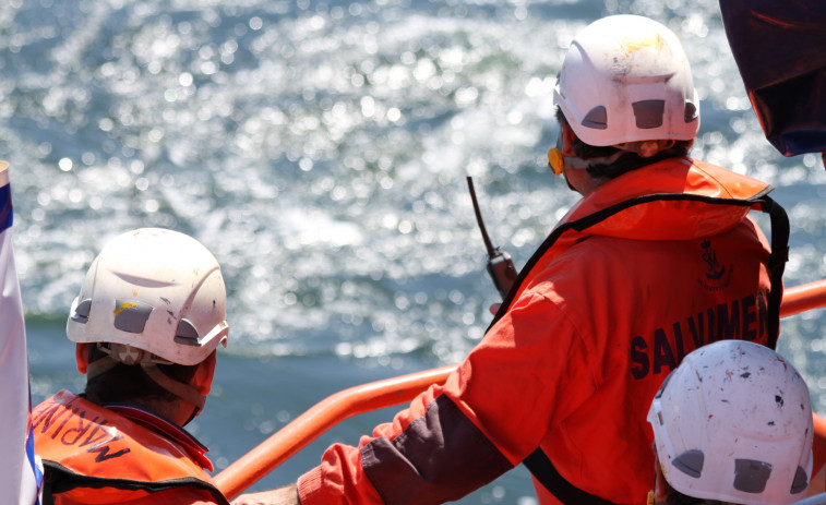Los nuevos restos humanos encontrados en Porto do Son podrían ser de los jóvenes desaparecidos en kayak