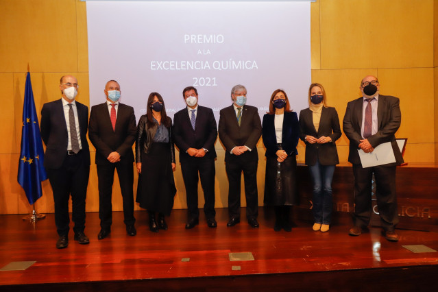 El presidente del Puerto de Vigo, su homólogo en la CEP, la conselleira de Medio Ambiente y la delegada de la Xunta en Vigo, entre otras autoridades