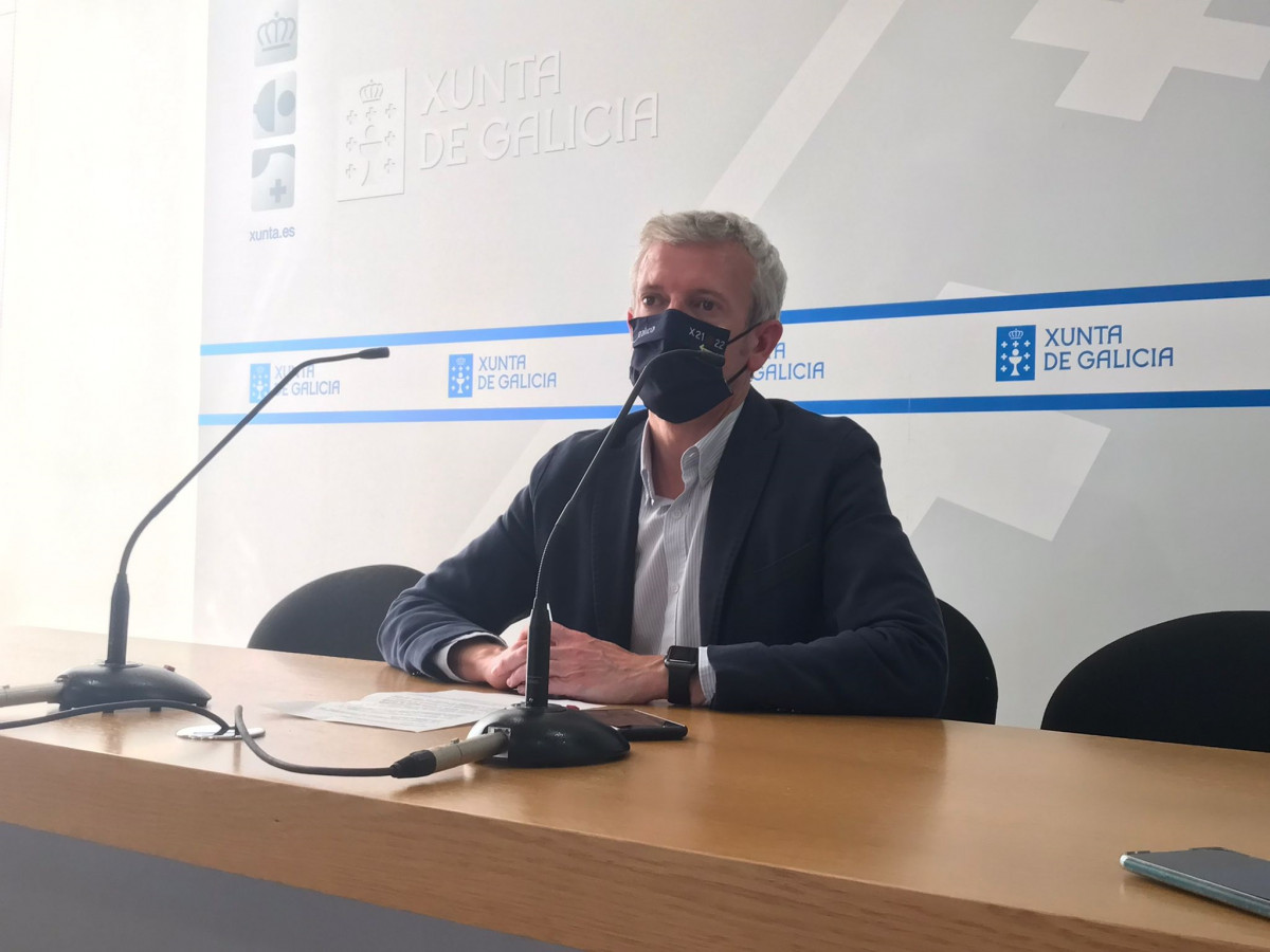 Archivo - El vicepresidente de la Xunta, Alfonso Rueda, ante los medios este lunes