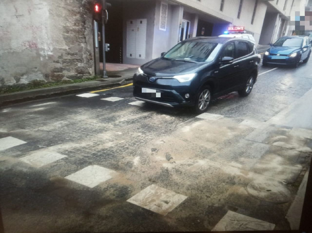 Imagen Facilitada Por La Policía Local Sobre Un Vertido De Aceite En Adolfo Suárez.