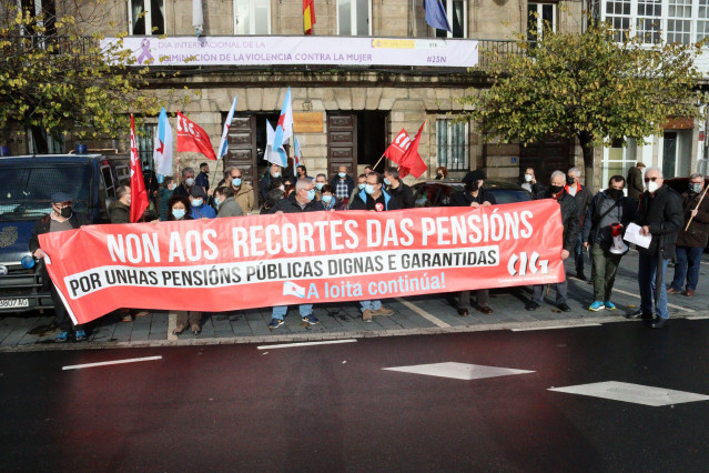 Pensionistas y jubilados se manifiestan en A Coruña