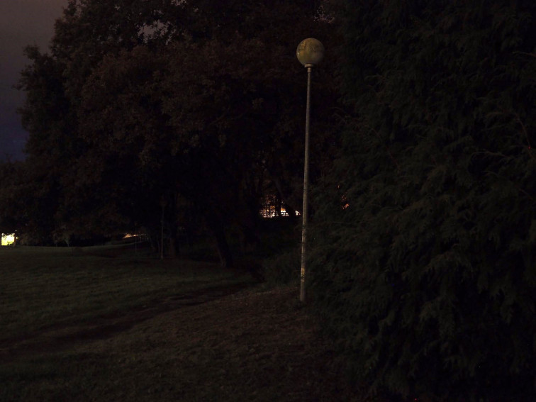 Varias mujeres acosadas por un encapuchado en el campus de Lugo, alerta Esquerda Unida