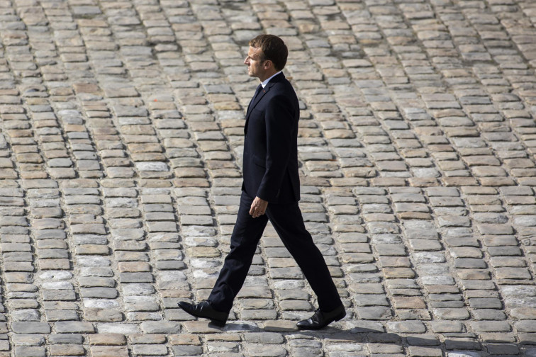 Prohibido reunirse en la calle esta Navidad, decreta Francia en una Europa que endurece restricciones