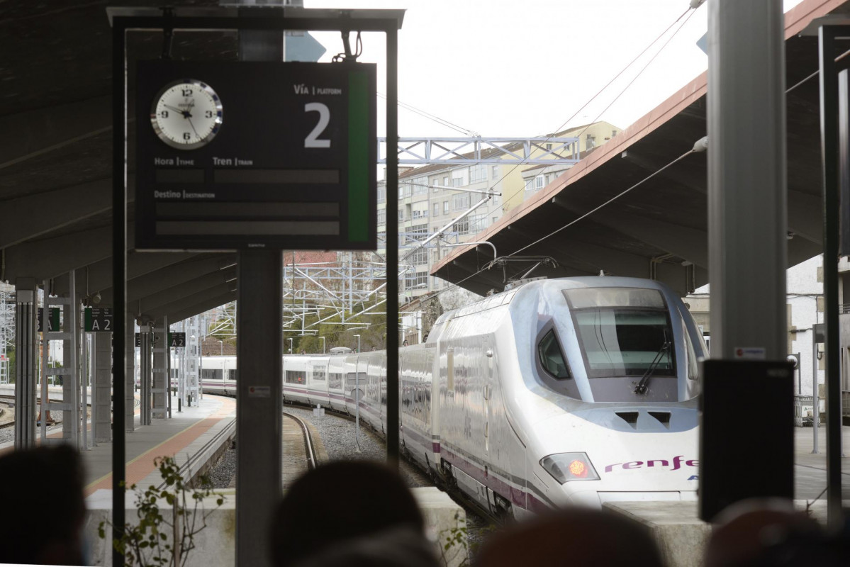Inauguración de la línea de AVE Madrid-Galicia, en la Estación de A Gudiña-Porta, a 20 de diciembre de 2021, en A Gudiña, Ourense, Galicia, (España). Tras más de 16 años de planificación y nu