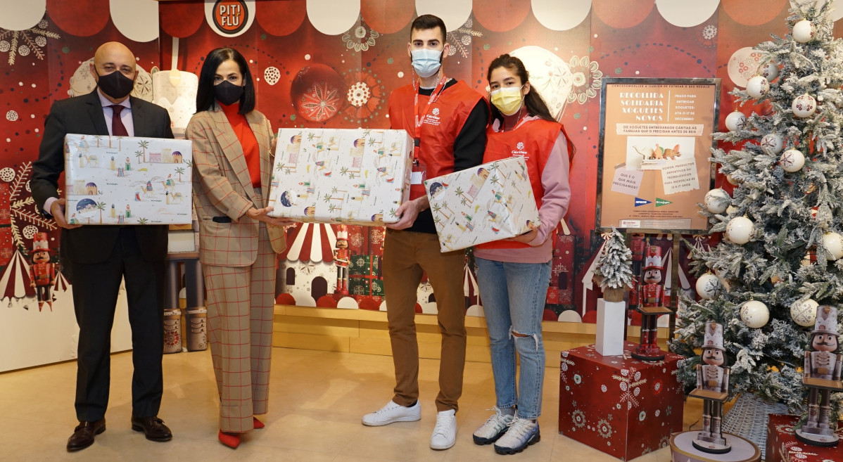 Entrega juguetes Campau00f1a Cu00e1ritas Interparroquial 1