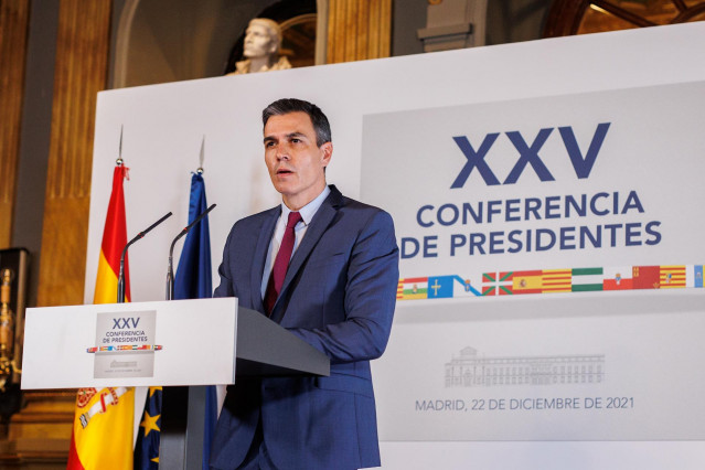 El presidente del Gobierno, Pedro Sánchez, durante la Conferencia de Presidentes extraordinaria celebrada en el  Senado, a 22 de diciembre de 2021, en Madrid, (España). La reunión se ha convocado para abordar la situación de la Covid-19 y reforzar la cogo