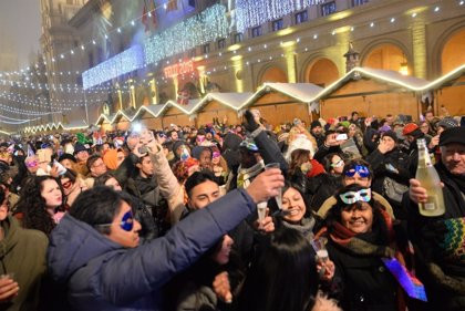 Las discotecas cerrarán a las 3 en Nochevieja y el sector se enfrenta a un aluvión de devoluciones ​de cotillones