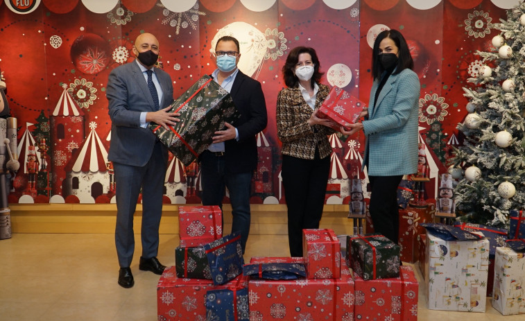 141 menores hospitalizados en Santiago reciben regalos de Reyes donados por El Corte Inglés