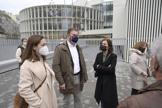 El delegado territorial da Xunta en A Coruña, Gonzalo Trenor, asiste a la jornada de puertas abiertas del nuevo espacio público Amizar