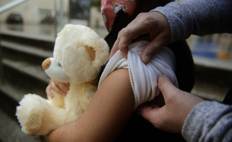 La vacunación pediátrica masiva contra la gripe a los menores de cinco años transcurre con normalidad en toda Galicia