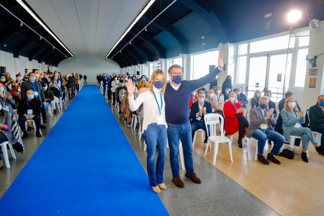 Marta Fernández-Tapias y Alberto Núñez Feijóo, en el Congreso Local en el que la primera resultó elegida presidenta del PP de Vigo.