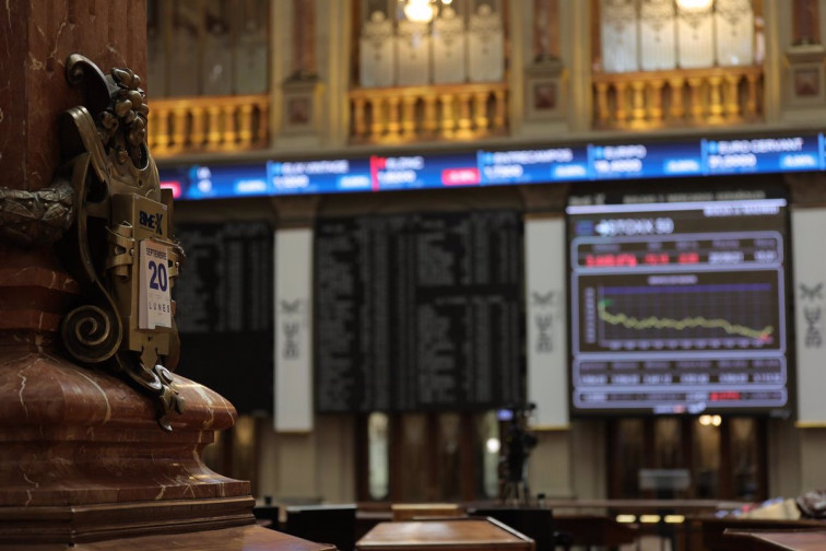 ​La sexta ola, nuevas variantes... La incertidumbre sanitaria provoca la desaceleración de la economía