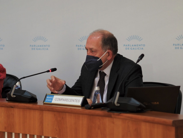 Xaquín Fernández Leiceaga en su intervención en la comisión de financiación