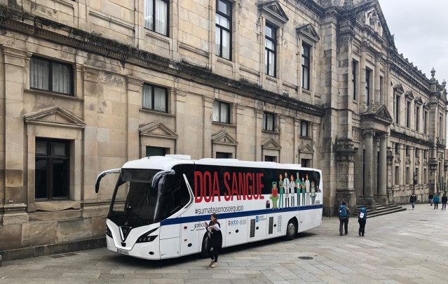 Autobús de la ADOS pide donaciones de sangre gallegos