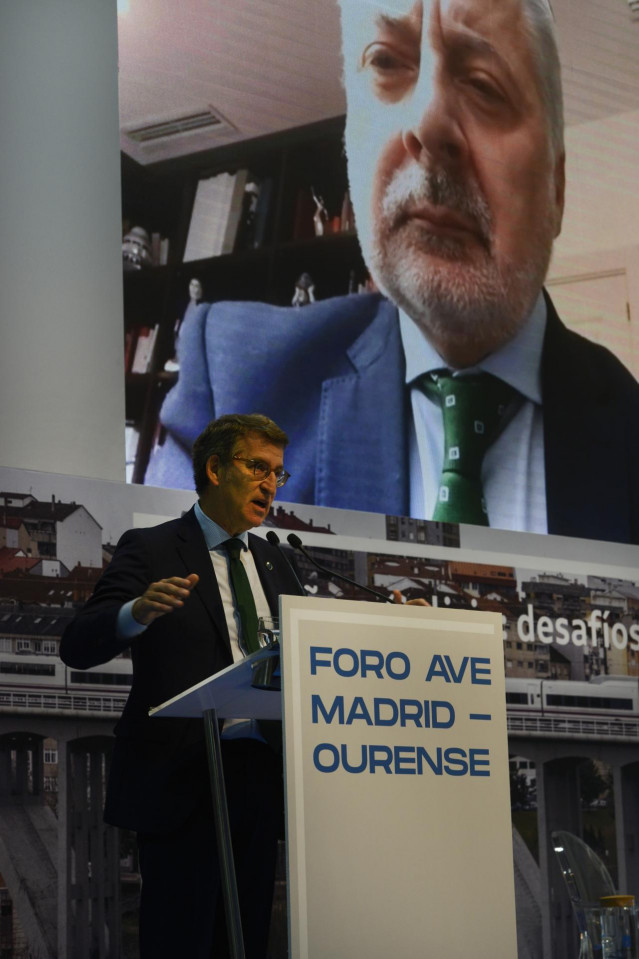 El presidente de la Xunta, Alberto Núñez Feijóo, interviene en el Foro Ave Madrid- Ourense 