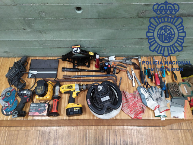 Dos hombres, detenidos en Vigo por un robo con fuerza en un domicilio tras ser captados por las cámaras de seguridad.