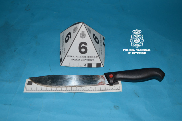 Cuchillo supuestamente empleado en un atraco a una farmacia de Ourense