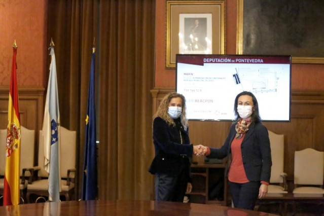 La presidenta de la Diputación de Pontevedra, Carmela Silva, y la alcaldesa de Marín, María Ramallo