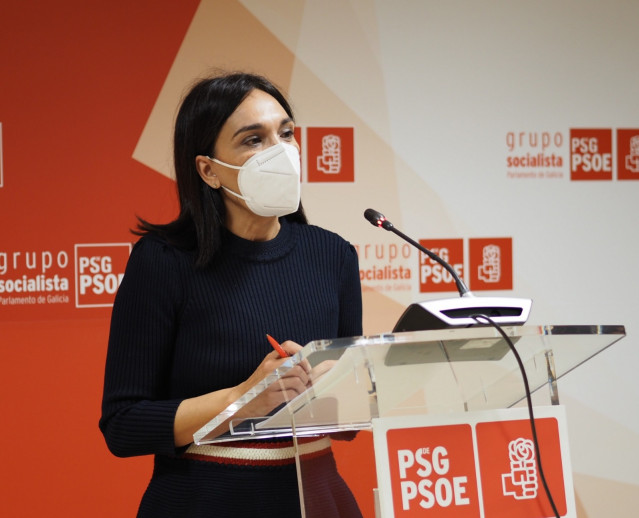 La diputada del PSdeG Carmen Rodríguez Dacosta en una rueda de prensa