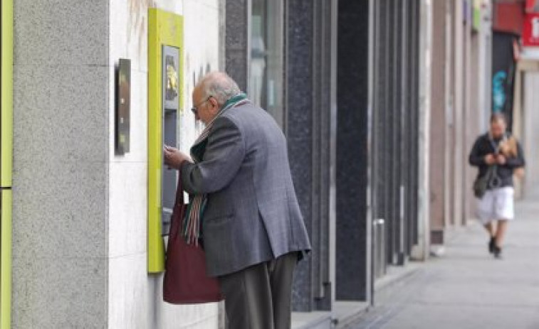 Jubilados de Lugo promueven un mes de boicot a los cajeros y a los bancos que dejan de lado a los mayores ​
