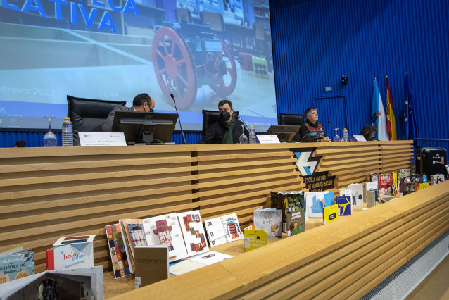 El conselleiro de Cultura, Educación e Universidade, Román Rodríguez, inaugura la jornada de formación Biblioteca Creativa 2021-22.