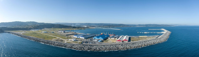 Archivo - Puerto exterior de A Coruña.
