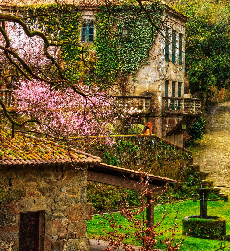 Un incendio calcina una de las dependencias del Pazo do Faramello, el más visitado de Galicia