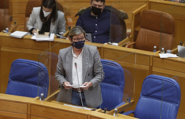 La conselleira do Mar, Rosa Quintana, en el pleno de la Cámara
