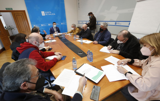 Reunión del conselleiro de Medio Rural, José González, con organizaciones agrarias