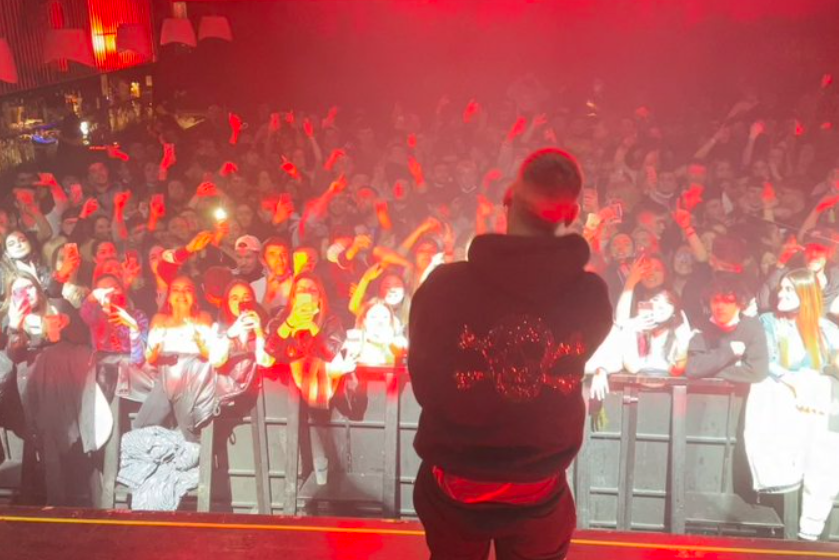 Kaydy Cain en una imagen de su concierto en la Capitol publicada en su Twitter