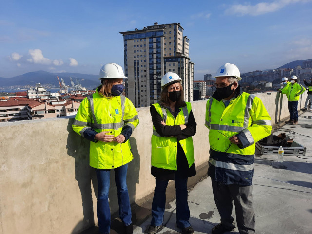 Ethel Vázquez en la estación de autobuses intermodal de Vigo.