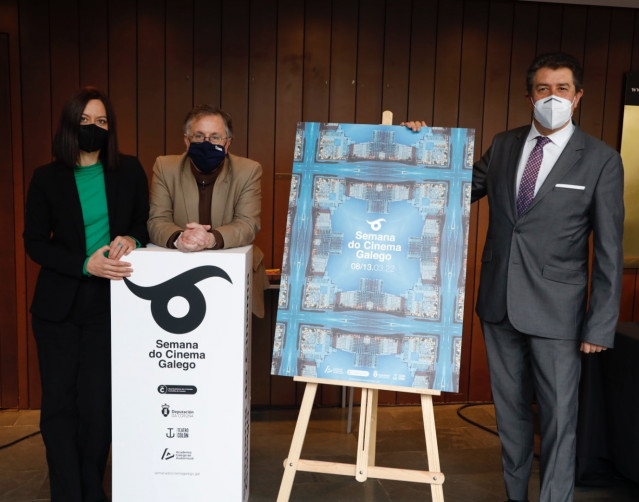 La actriz Carmen Calvo, el diputado provincial de Cultura, Xurxo Couto, y el concejal de Relacións Institucionais, Turismo e Seguridade Cidadá del ayuntamiento de A Coruña, Juan Ignacio Borrego