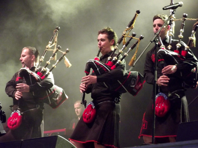 Gran retorno del Festival de Ortigueira con los escoceses Red Hot Chilli Pipers y Tanxugueiras