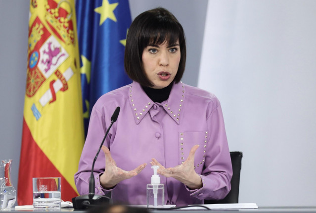 La ministra de Ciencia e Innovación, Diana Morant, comparece tras la reunión del Consejo de Ministros extraordinario en Moncloa, a 18 de febrero de 2022, en Madrid (España). El Consejo de Ministros extraordinario ha aprobado hoy la nueva Ley de la Ciencia