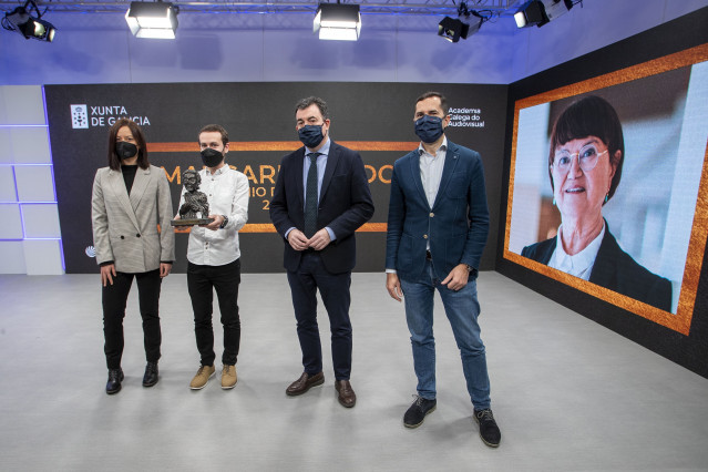 O conselleiro de Cultura,Román Rodríguez, o presidente da Academia Galega do Audiovisual, Álvaro Pérez Becerra, e o director da Axencia Galega das Industrias Culturais, Jacobo Sutil, anuncian a persoa gañadora do Premio de Honra Fernando Rey 2022