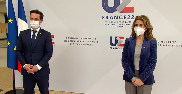 El ministro delegado de Transporte de Francia, Jean-Baptiste Djebbari, y la ministra de Transportes, Raquel Sánchez