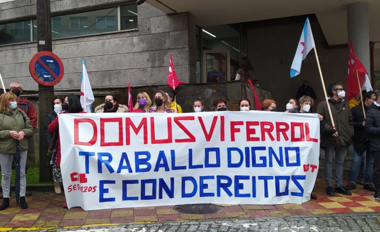 Los trabajadores de DomusVi Ferrol denuncian a la empresa por imponerles un calendario laboral​