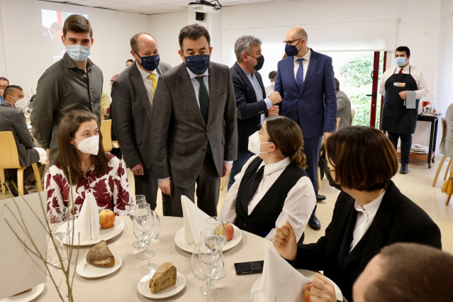 Román Rodríguez en el CIFP Carlos Oroza de Pontevedra