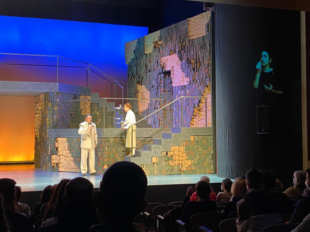 Representación de La Peste en el Centro Dramático Galego.